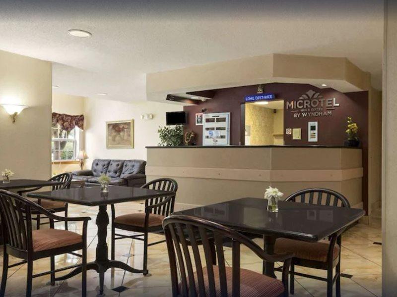 Microtel Inn By Wyndham Charlotte Airport Zewnętrze zdjęcie