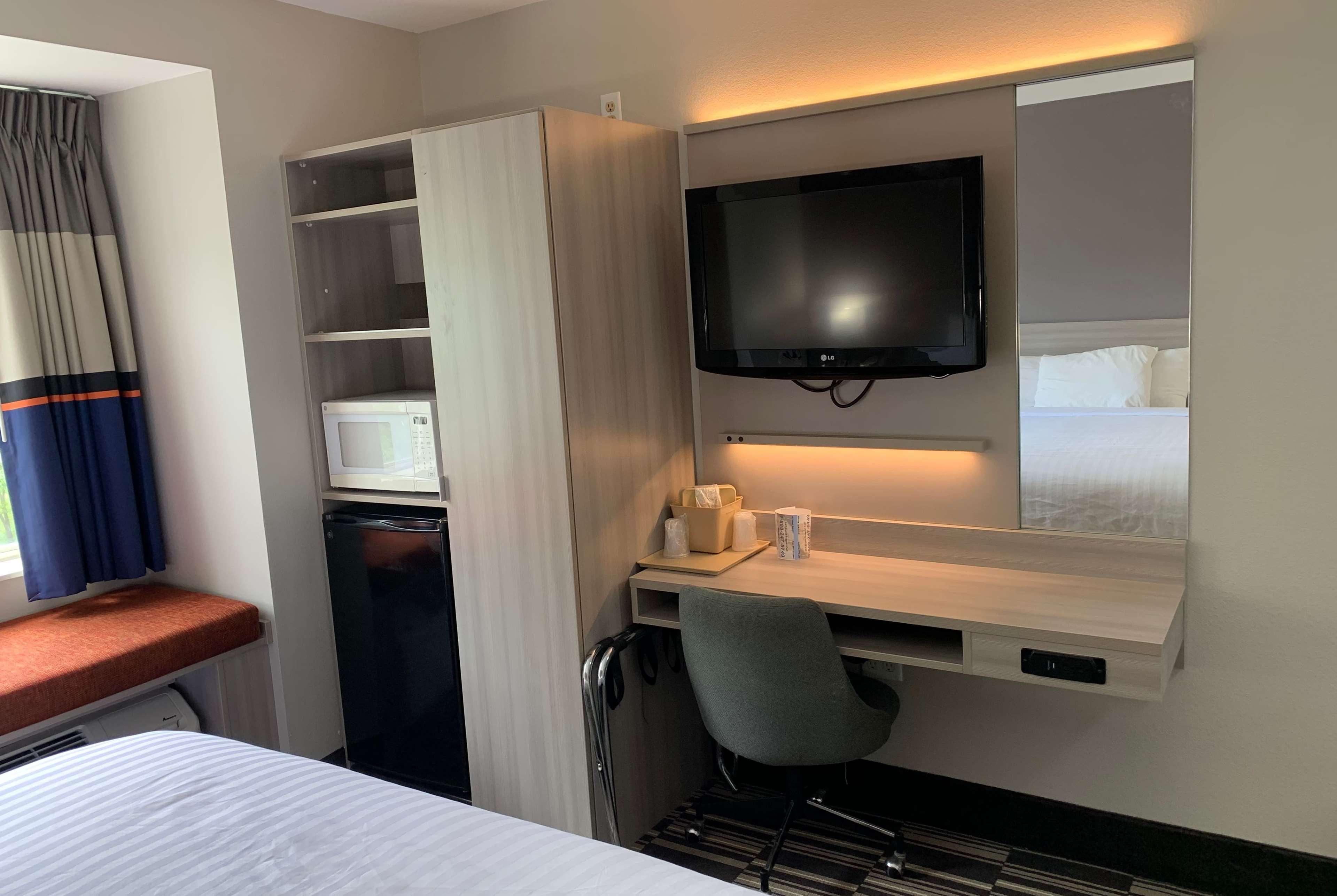 Microtel Inn By Wyndham Charlotte Airport Zewnętrze zdjęcie