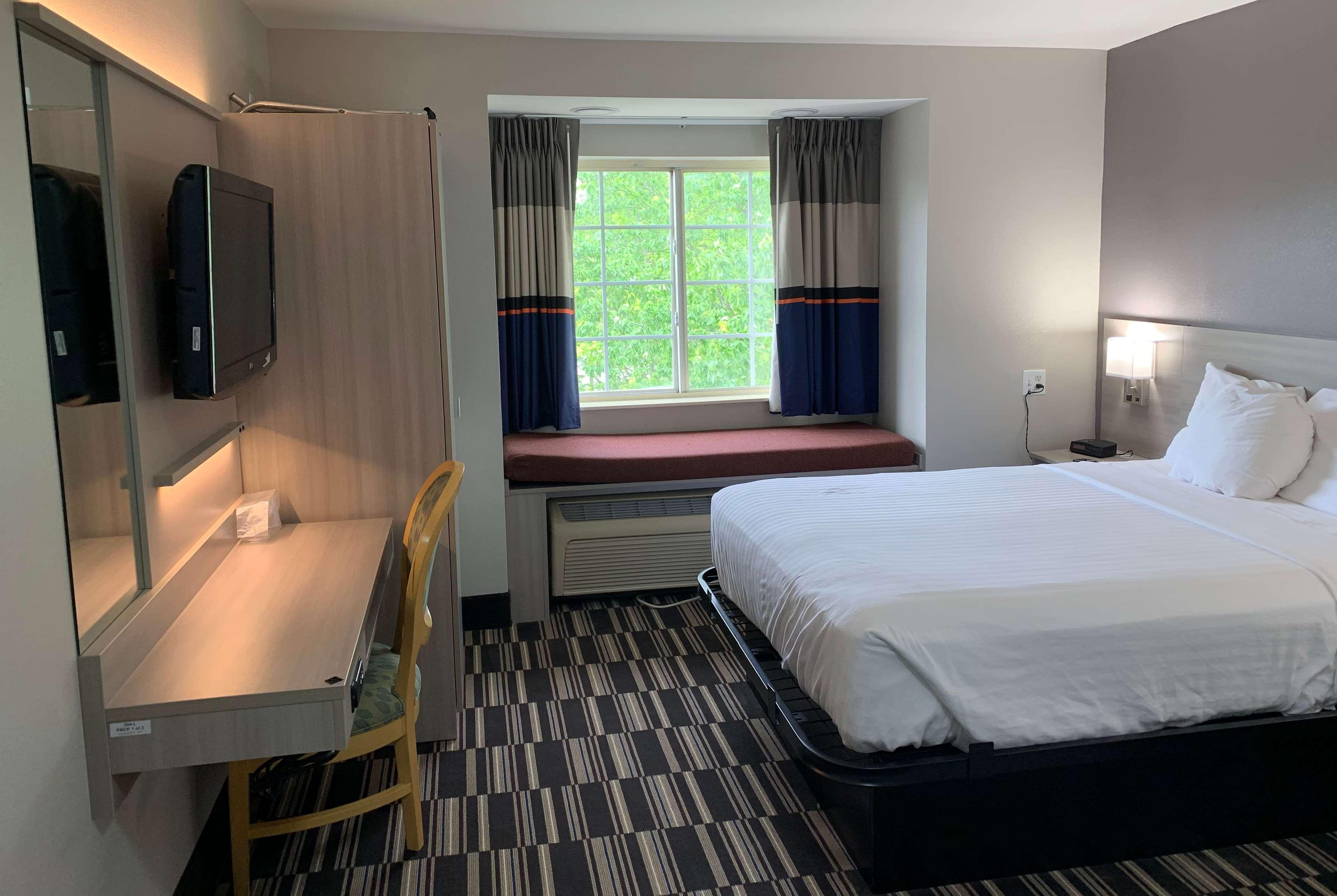 Microtel Inn By Wyndham Charlotte Airport Zewnętrze zdjęcie