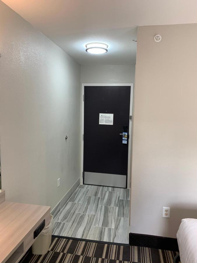 Microtel Inn By Wyndham Charlotte Airport Zewnętrze zdjęcie